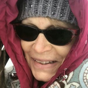 Meet your Posher, Debbie